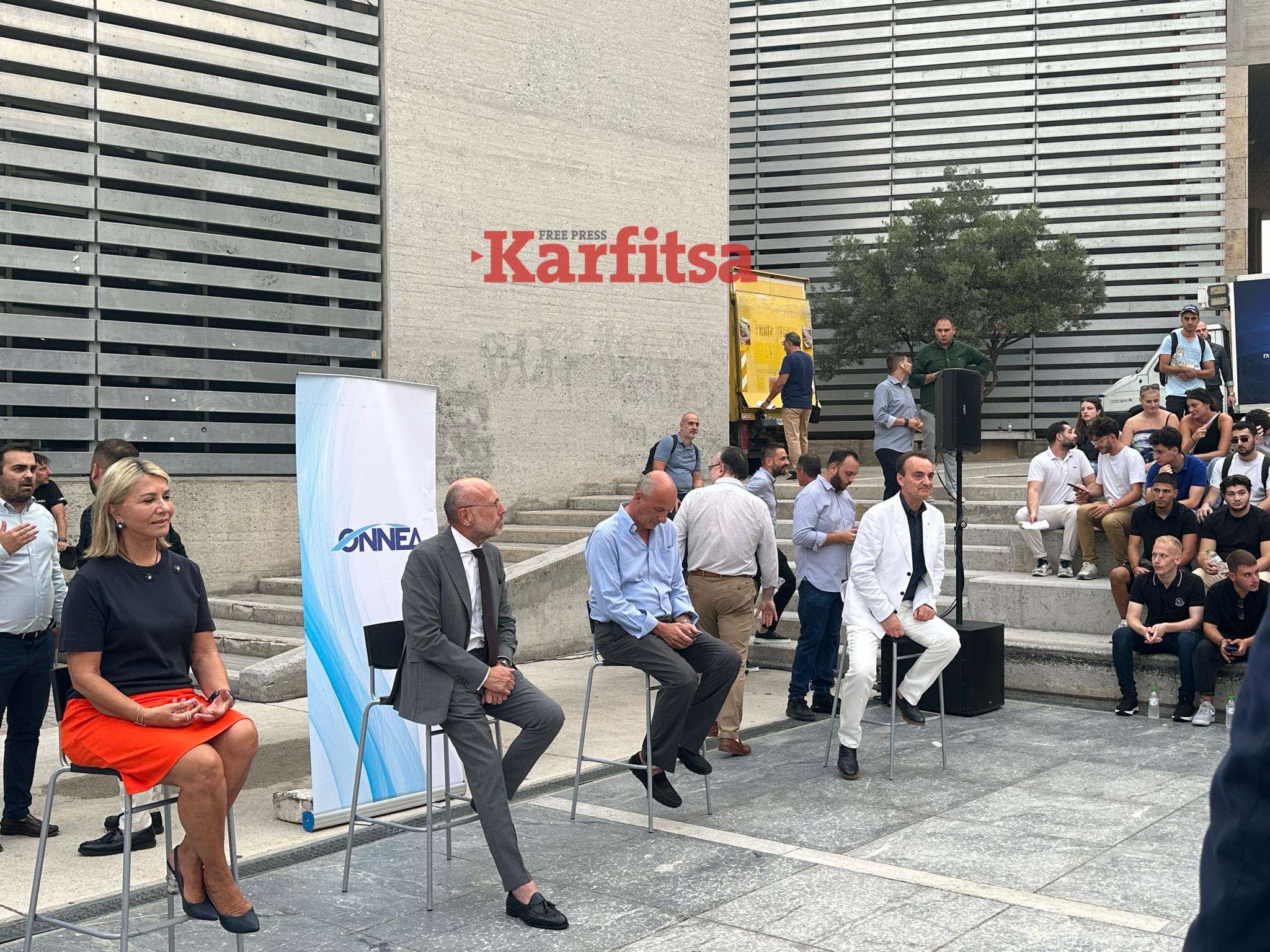 Θεσσαλονίκη: Πλήθος κόσμου στην εκδήλωση της ΟΝΝΕΔ για τη σχολική βία (ΦΩΤΟ+Video)