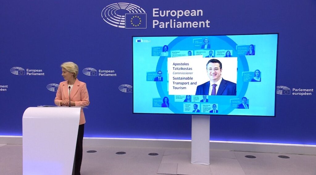 To χαρτοφυλάκιο των «Βιώσιμων Μεταφορών και του Τουρισμού» στον Απ. Τζιτζικώστα