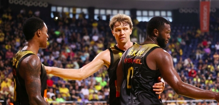 Άρης – ΑΕΚ 59-70: Αεράτη στη Θεσσαλονίκη με άμυνα και Κουζμίνσκας-Μπράις (Video)