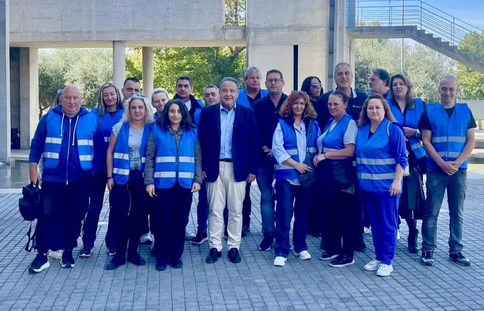 Θεσσαλονίκη: Συνάντηση Στέλιου Αγγελούδη με εργαζόμενους του Δήμου – «Τα μπλε γιλέκα στις γειτονιές της πόλης» (ΦΩΤΟ)