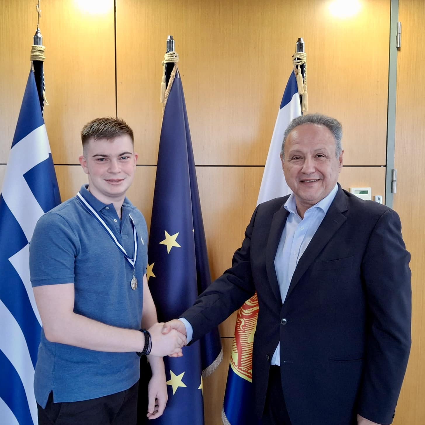 Θεσσαλονίκη: Ο Στέλιος Αγγελούδης βράβευσε τον χάλκινο Ολυμπιονίκη στα μαθηματικά, Γ. Γαλαμάτη