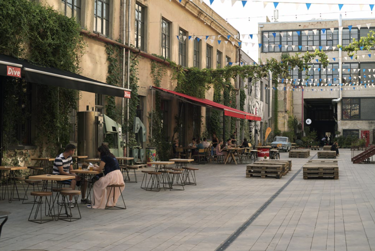 Ένα…κινούμενο σπίτι για 14 ημέρες στη Θεσσαλονίκη (Video)