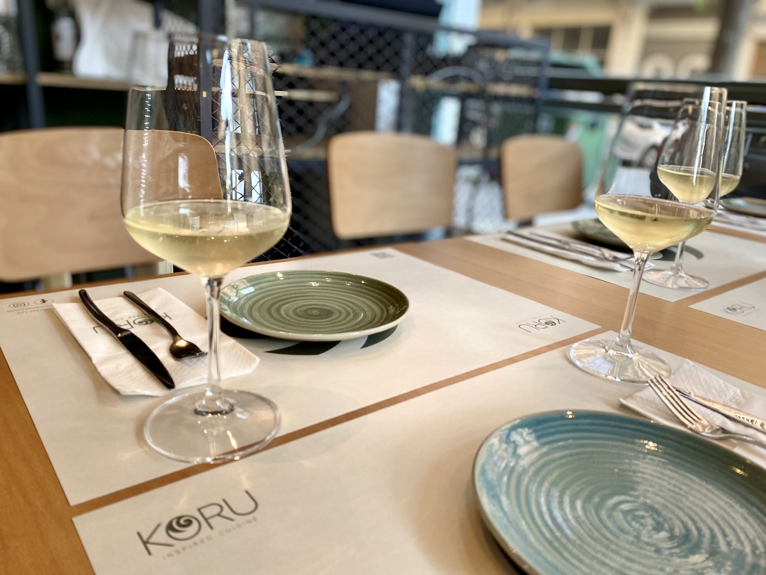 Θεσσαλονίκη: Νέες γευστικές προτάσεις και ανανεωμένη λίστα κρασιών στο KORU inspired cuisine