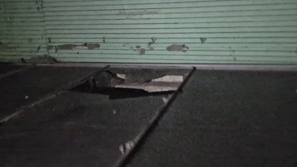 Θεσσαλονίκη: Διασωληνωμένος σε σοβαρή κατάσταση στο Ιπποκράτειο ο 14χρονος που έπεσε από πολυκατοικία – Η πτώση δεν οφείλεται στο παρκούρ (Video)