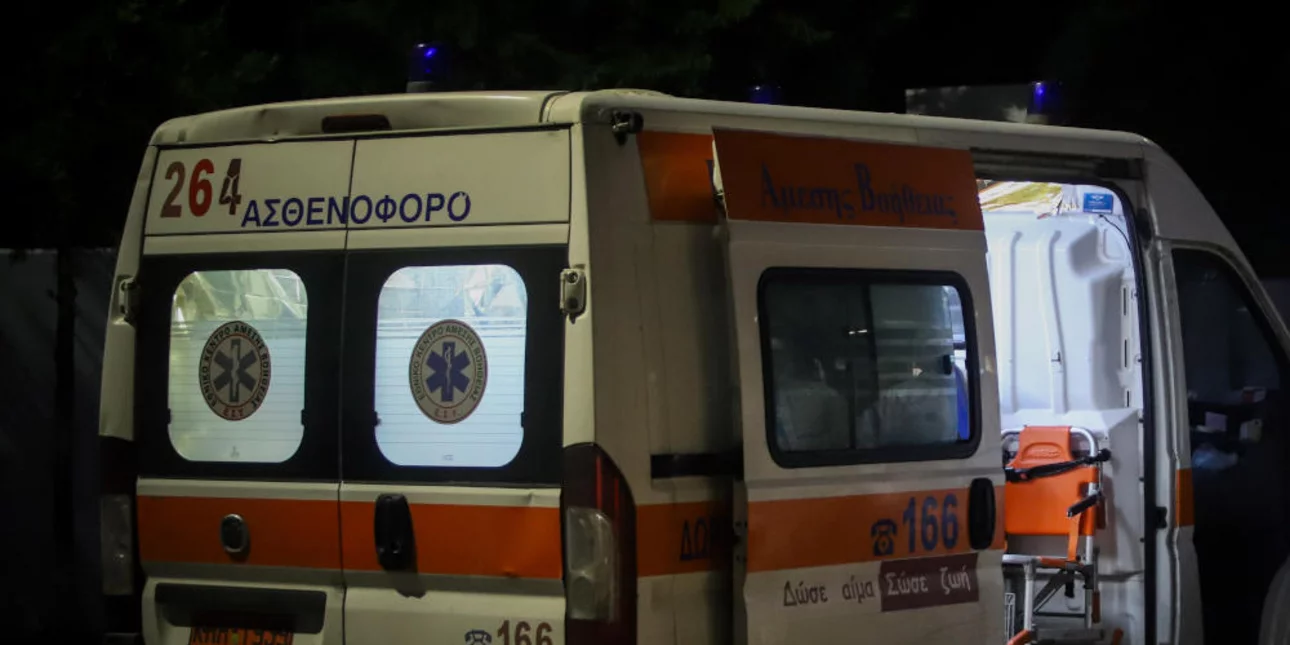 Λαμία: Έχασε τον έλεγχο μηχανής και έπεσε πάνω σε εφήβους -3 τραυματίες