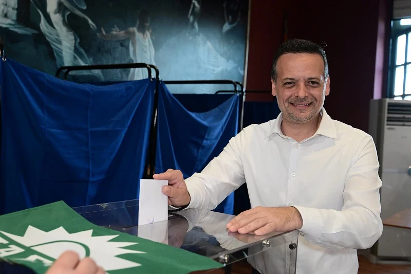 Ψήφισε ο Χάρης Δούκας: Σήμερα έχουμε ευκαιρία να αλλάξουμε πορεία (Video)