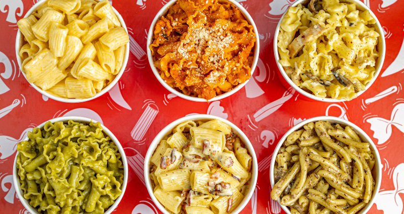 Θεσσαλονίκη: Δωρεάν μακαρονάδα για 1 ώρα θα προσφέρει σήμερα διάσημο pasta bar (Video)