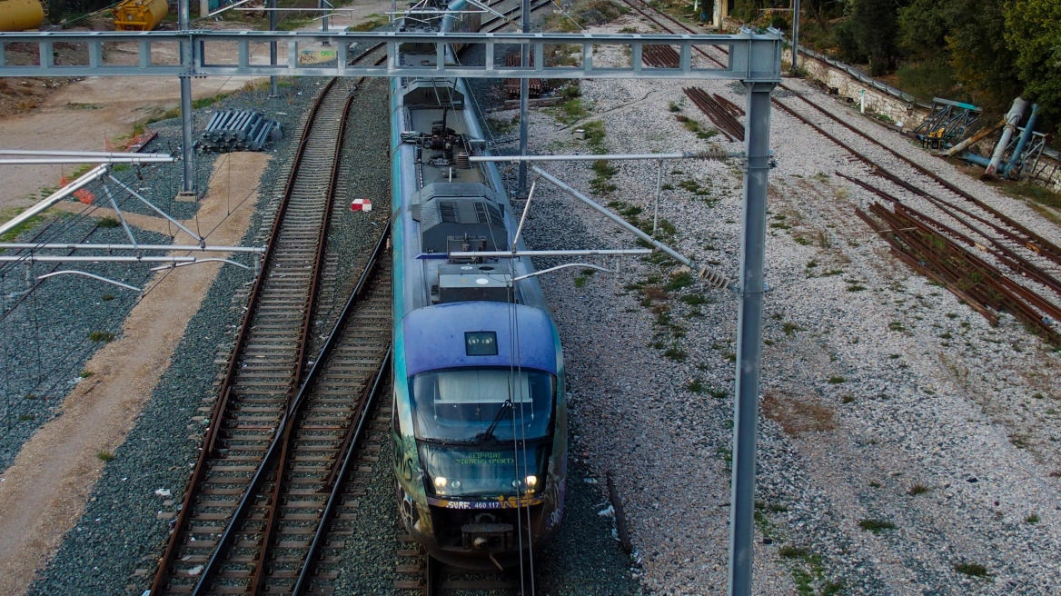 Εισαγγελική έρευνα για το τρένο του Προαστιακού που παραλίγο να μπει στο δίκτυο του Μετρό στη Δουκίσσης Πλακεντίας