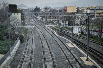 Θεσσαλονίκη: Στο χειρουργείο ο κλειδούχος του ΟΣΕ που τραυματίστηκε από τρένο - Δεν γλίτωσε τον ακρωτηριασμό