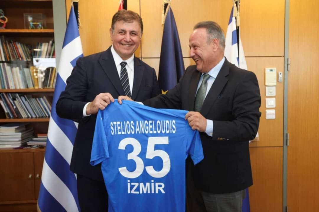 Το …tour Αγγελούδη στα Βαλκάνια και το δώρο από τη Σμύρνη