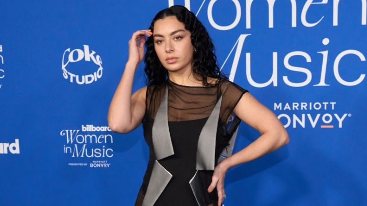 Η μυστική ταινία της Charli XCX