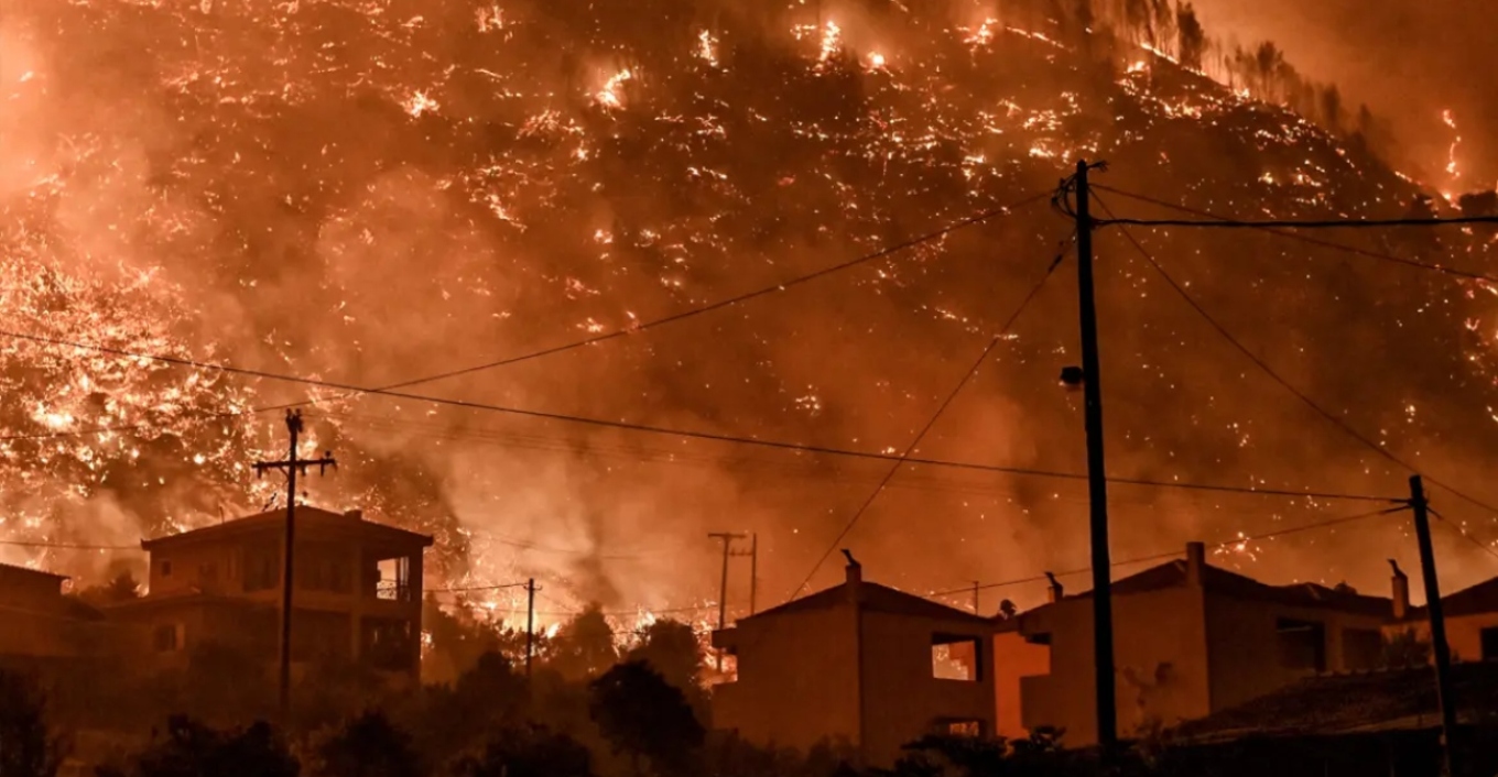 Φωτιά στην Κορινθία: Προθεσμία 48 ωρών για εξηγήσεις έλαβε ο αντιδήμαρχος Ξυλοκάστρου – Ευρωστίνης