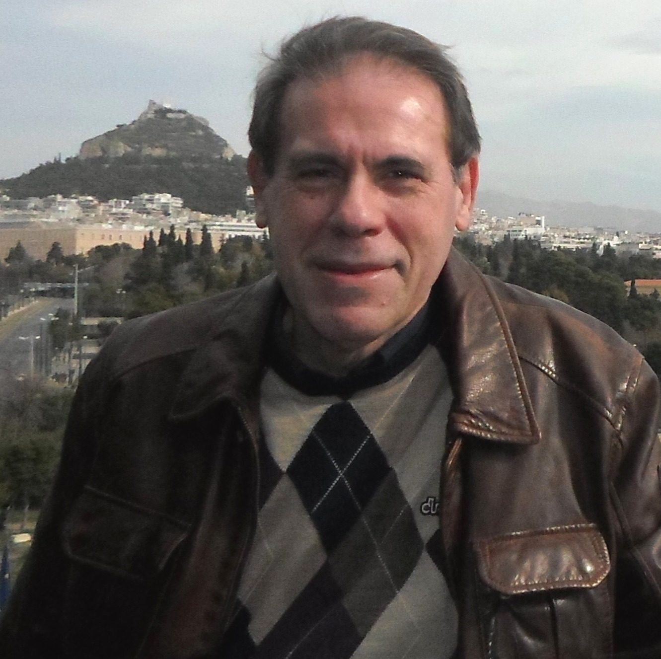 O δημοσιογράφος, Σωτήρης Θεολογίδης, στην Karfitsa, για το νέο δημιούργημά του «Το άγνωστο ελληνικό μπάσκετ»