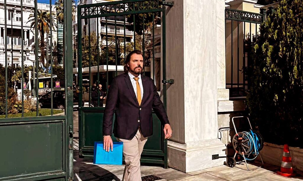 ΣΥΡΙΖΑ: Κατάθεσε την επιστολή ανεξαρτητοποίησης του ο βουλευτής Πέτρος Παππάς (ΦΩΤΟ)