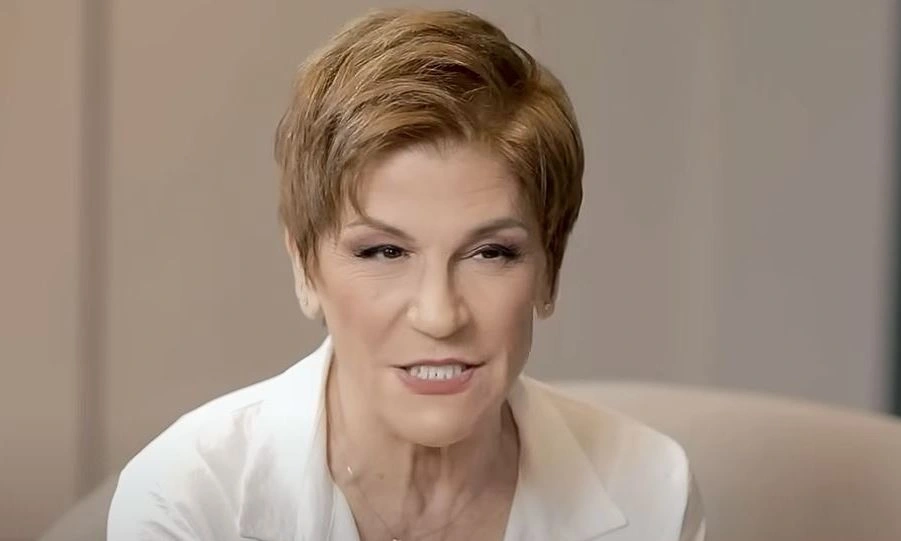 Συγκλονίζει η Χρύσα Ρώπα: «Δεν με κράτησαν αυτοί που με γέννησαν. Φλερτάρω με την κατάθλιψη»