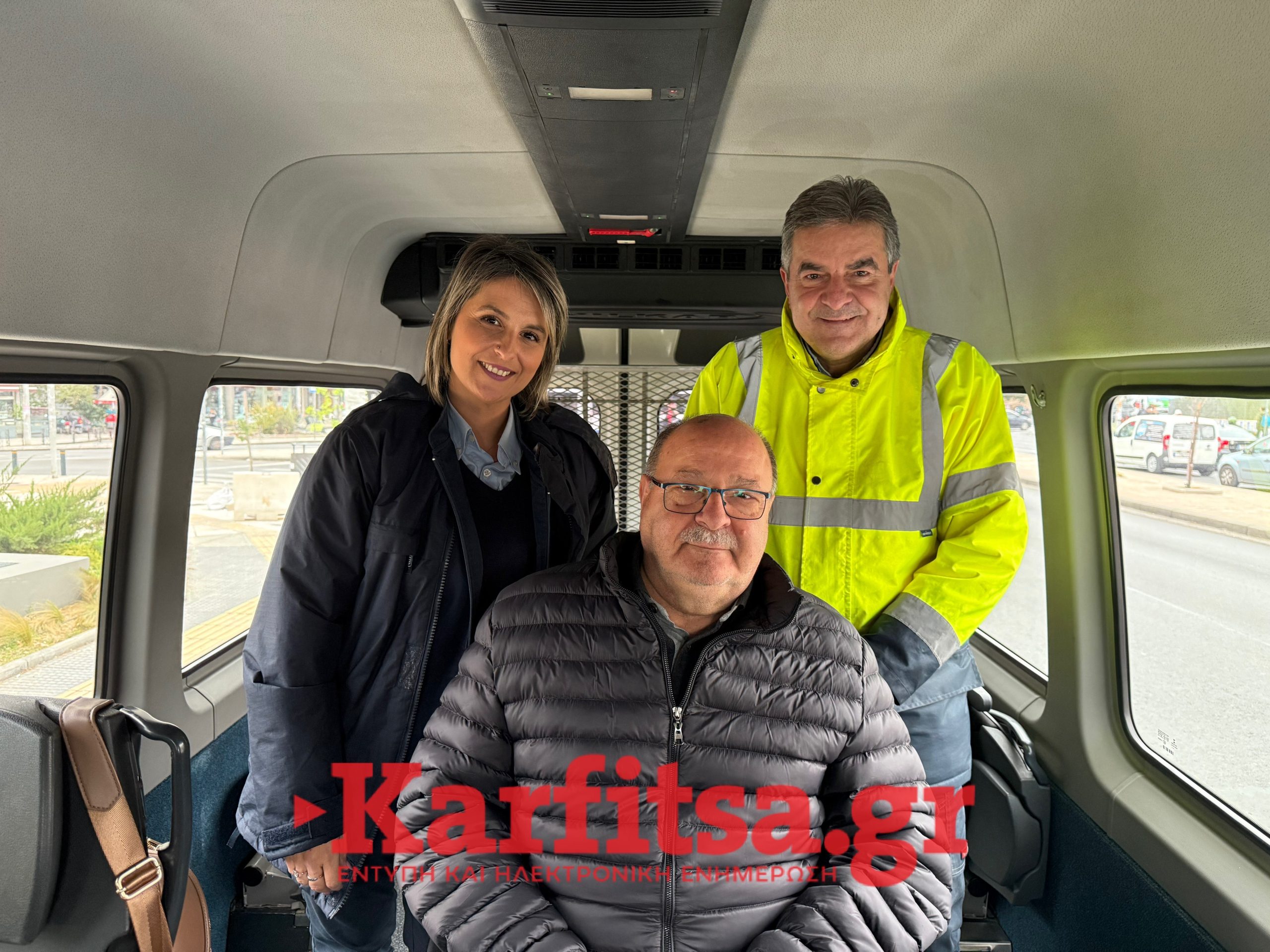 Θεσσαλονίκη: Ένα βανάκι του ΟΑΣΘ, που δεν ξεχωρίζει τους ανθρώπους (ΦΩΤΟ+Video)