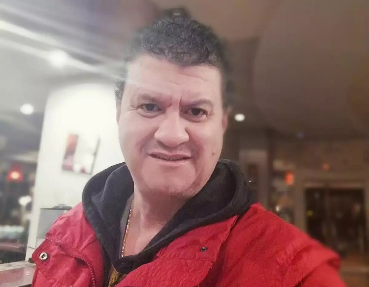 Θεσσαλονίκη: Σε κλίμα οδύνης και βαθιάς συγκίνησης το τελευταίο «αντίο» στον μουσικό Βασίλη Μαντζουράνη (Video)