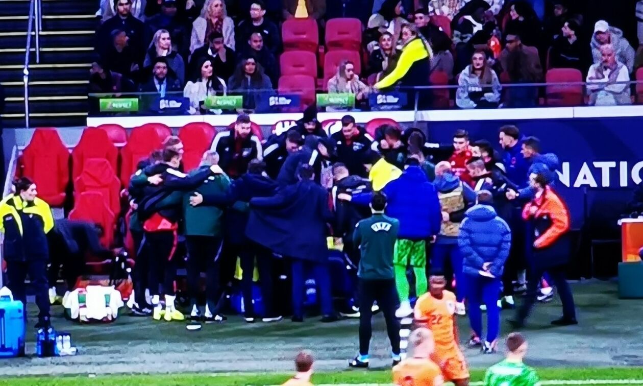 Ολλανδία-Ουγγαρία: «Πάγωσε» το ματς – Μέλος του τεχνικού τιμ των φιλοξενούμενων κατέρρευσε