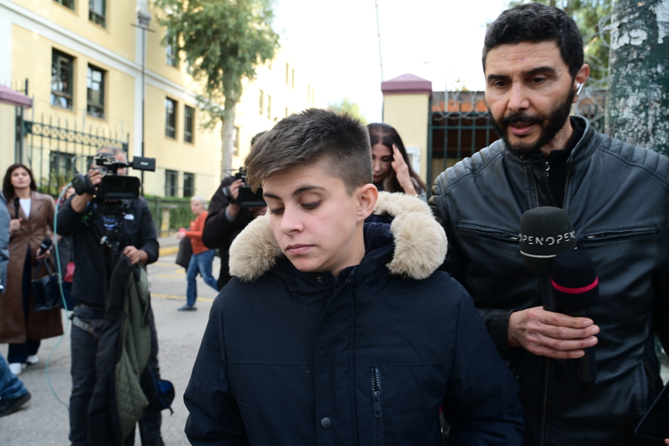 Προσαγωγή της Ειρήνης Μουρτζούκου στο Αστυνομικό Τμήμα της Ομόνοιας