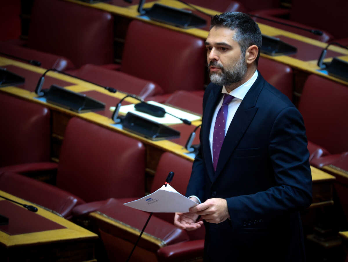 ΣΥΡΙΖΑ: Σε τροχιά εξόδου και ο Γιάννης Σαρακιώτης μετά την εμφάνιση στο πλευρό του Στέφανου Κασσελάκη
