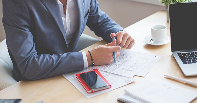 ΣΕΣΜΑ: Επιδεινώθηκαν οι προσδοκίες των συμβούλων μάνατζμεντ για την οικονομία