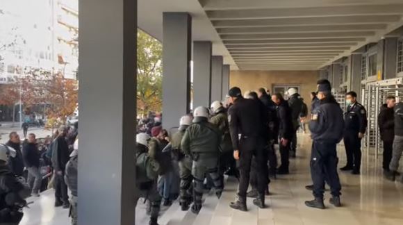 Θεσσαλονίκη: Αναβλήθηκε η δίκη των 49 συλληφθέντων στο ΑΠΘ