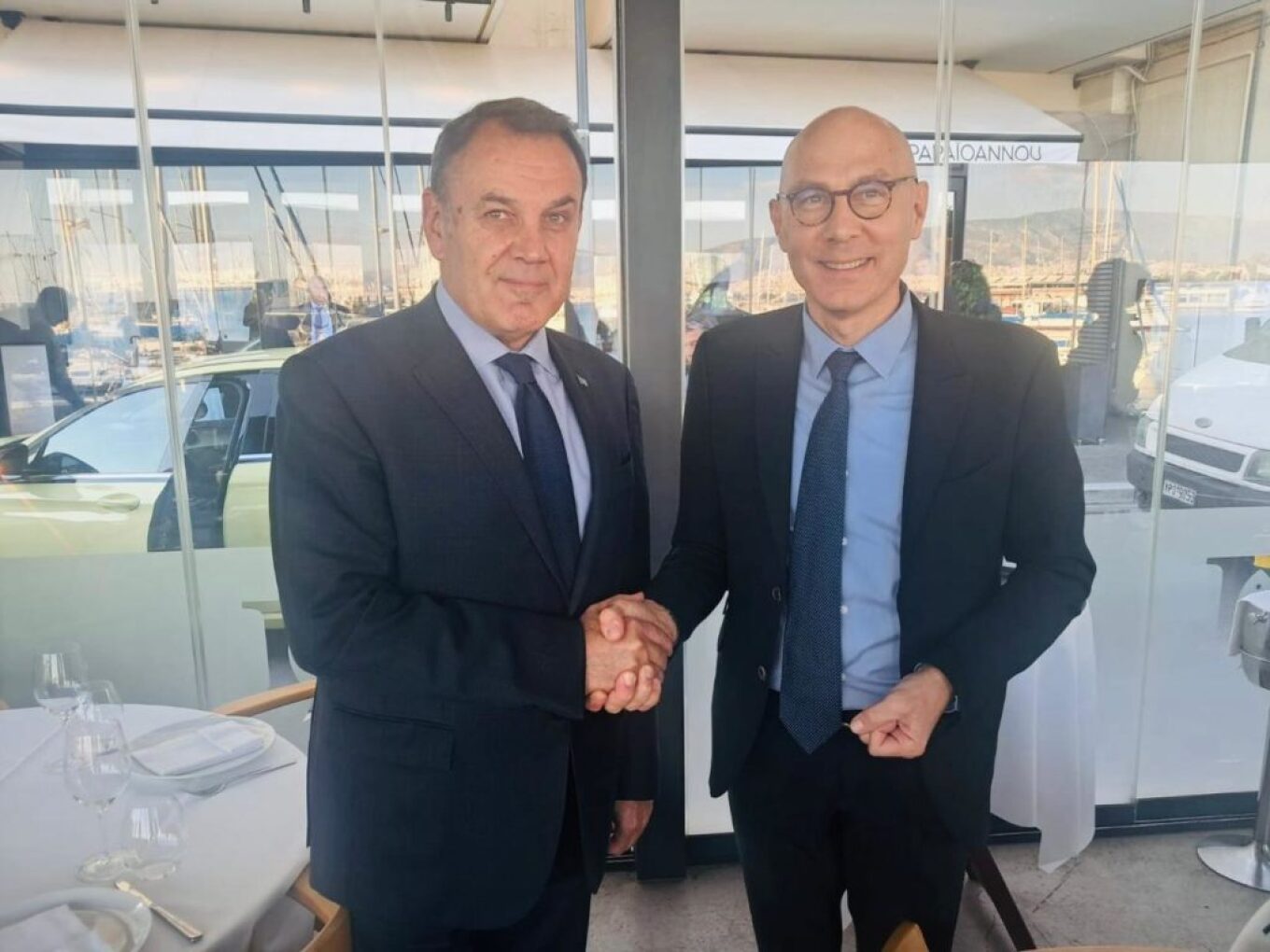 Συνάντηση του υπουργού Μετανάστευσης με τον Ύπατο Αρμοστή του ΟΗΕ για τα Ανθρώπινα Δικαιώματα