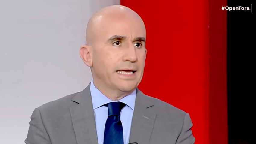 Μελαχρινή και γοητευτικότατη: Αυτή είναι η κατά 7 χρόνια νεότερη σύζυγος του ιατροδικαστή Γρηγόρη Λέων (ΦΩΤΟ)