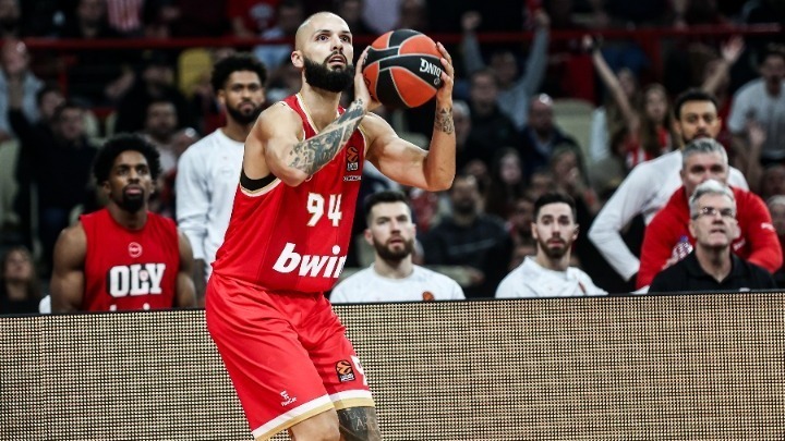 Για τη δεύτερη διαδοχική νίκη, με την Άλμπα, στο ΣΕΦ ο Ολυμπιακός