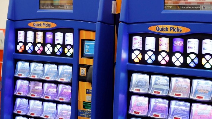 Ο λαχνός που κερδίζει 1,22 δισεκατομμύριο δολάρια, το 5o μεγαλύτερο τζακπότ στην ιστορία, πουλήθηκε στην Καλιφόρνια