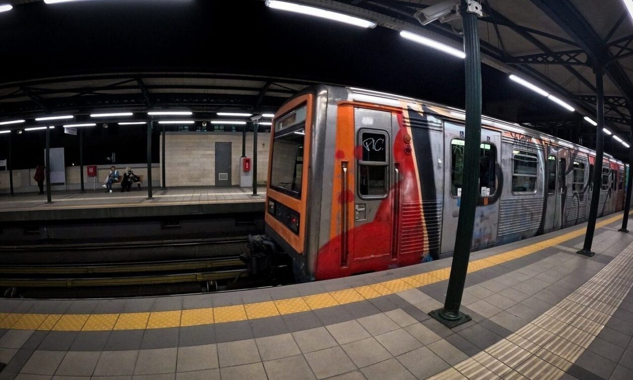 Συναγερμός στο Μοσχάτο: Καπνοί σε βαγόνι του ηλεκτρικού