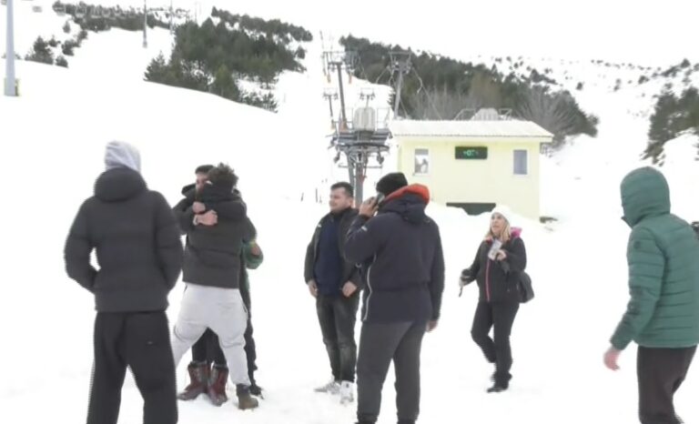 Σέλι Ημαθίας – Βίντεο: Η στιγμή που μεταδίδεται η πληροφορία ότι ο σκιέρ βρέθηκε ζωντανός