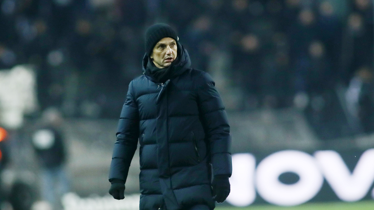 Περιμένει επιστροφές ο Λουτσέσκου