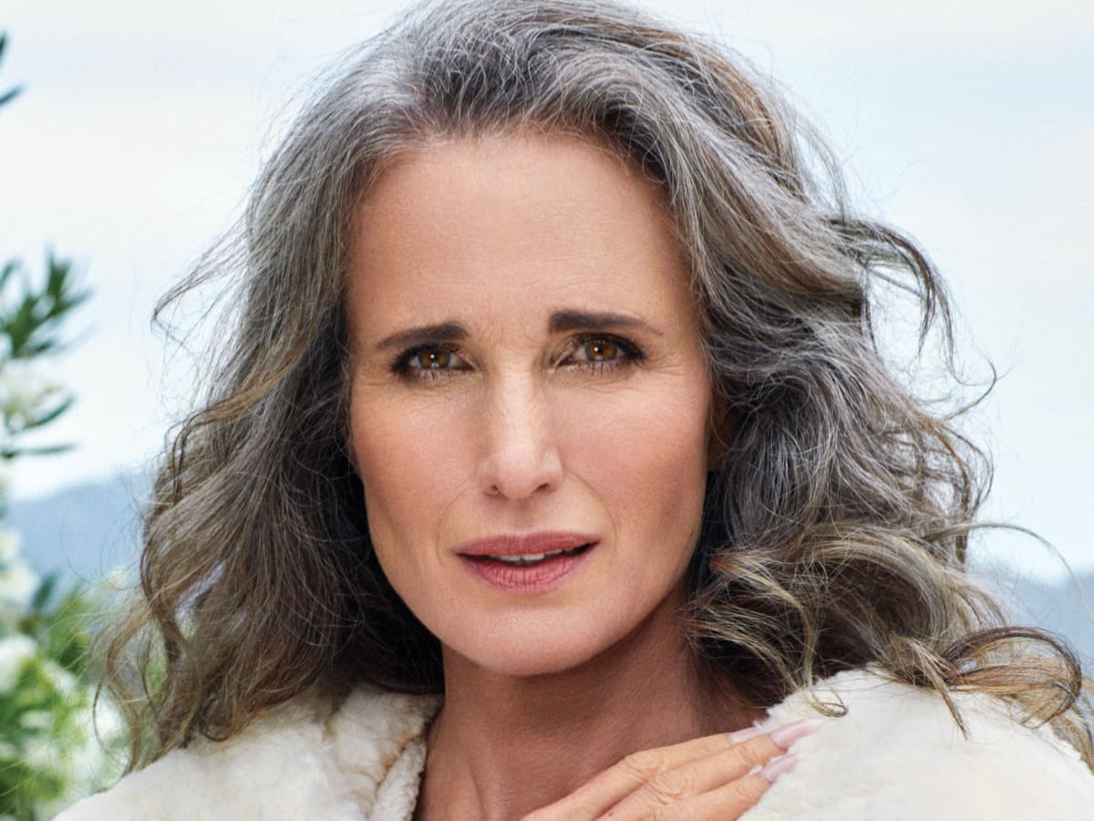Η Andie MacDowell μίλησε για τα προβλήματα υγείας της: «Νόμιζα ότι καταρρέω» (Video)