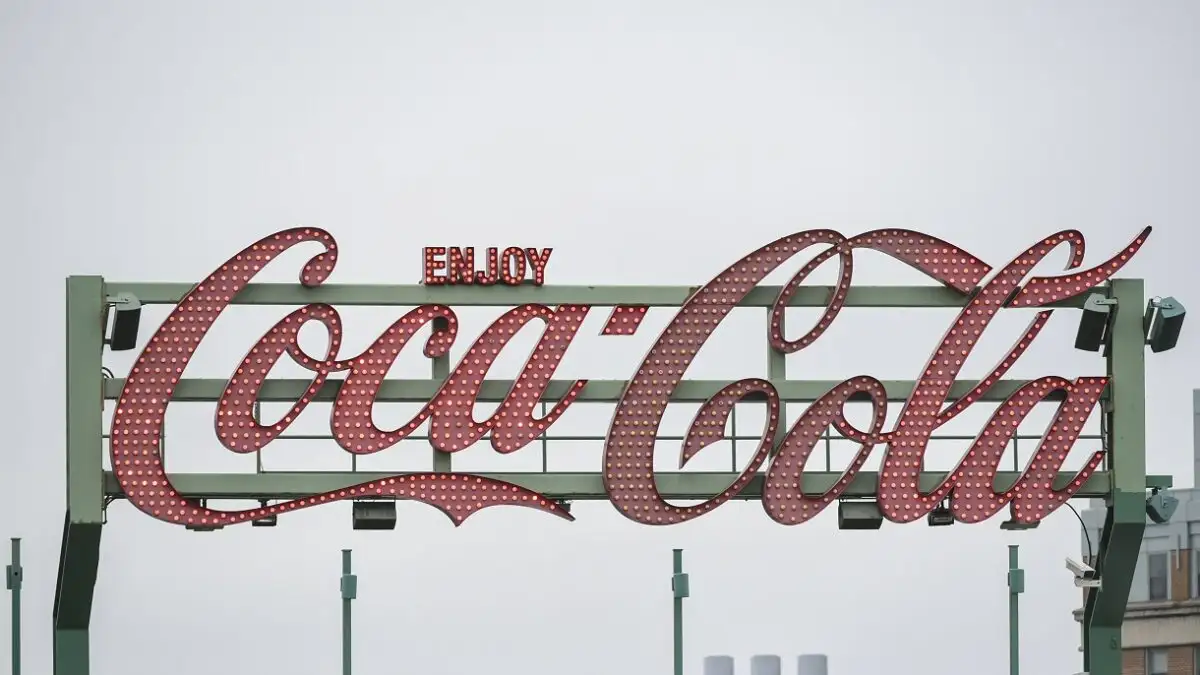Η Coca Cola ανακοίνωσε μαζική ανάκληση προϊόντων στην Ευρώπη λόγω υψηλής περιεκτικότητας σε χλωρικό άλας – Δεν αφορά την Ελλάδα
