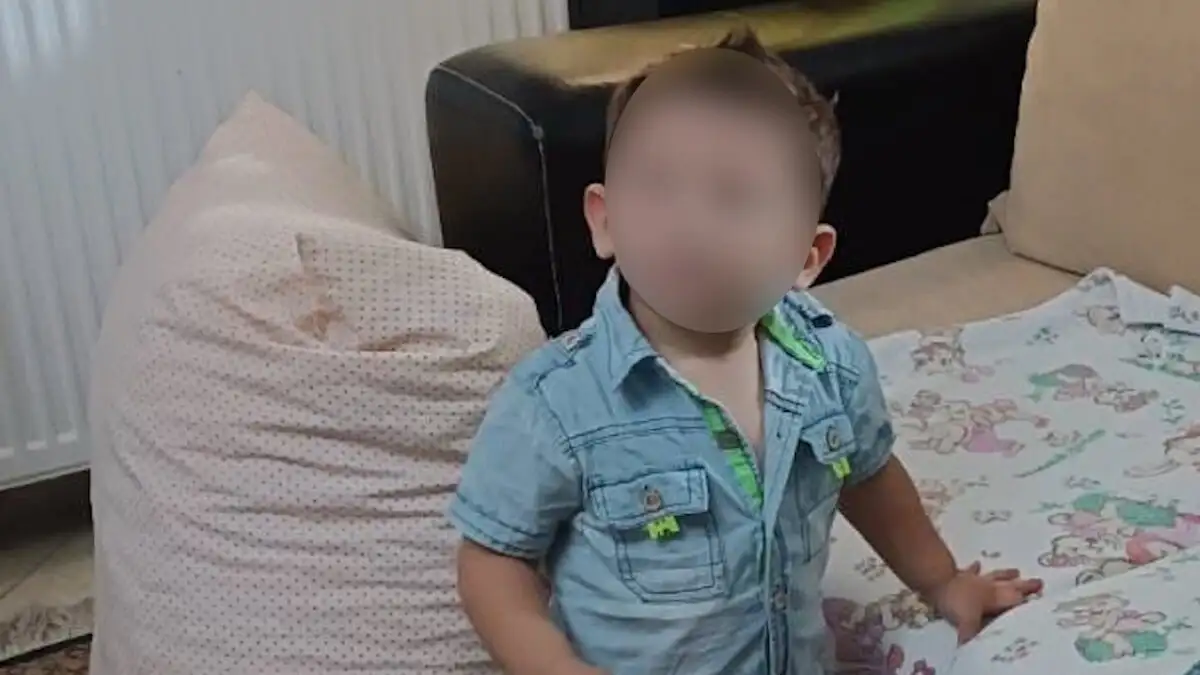 Ηράκλειο: Αρχίζουν αύριο τα εγκεφαλικά τεστ στον 3χρονο Άγγελο – Στη γιαγιά του με δικαστική απόφαση η επιμέλειά του (Video)