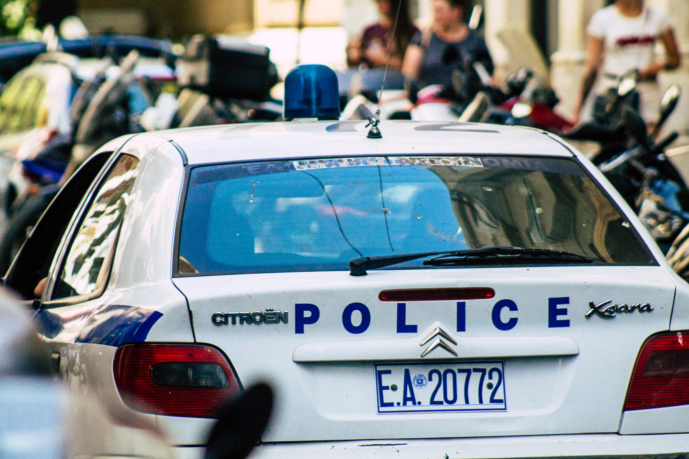 Ηλικιωμένη στην Κρήτη έβαλε σε σακούλα μετρητά και κοσμήματα και τα παρέδωσε στους απατεώνες