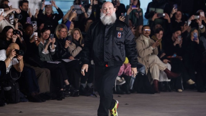 Ο κόσμος της μόδας «φοβάται» τον πρόεδρο των ΗΠΑ Ντόναλντ Τραμπ, δήλωσε ο Walter Van Beirendonck