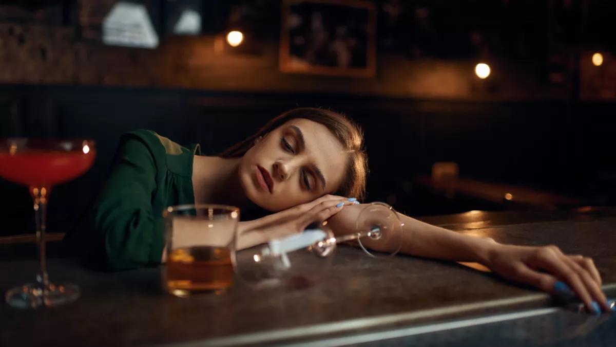 Αλκοόλ: Πότε οι γυναίκες χάνουν τον έλεγχο; Έρευνα δείχνει τις ένοχες ορμόνες