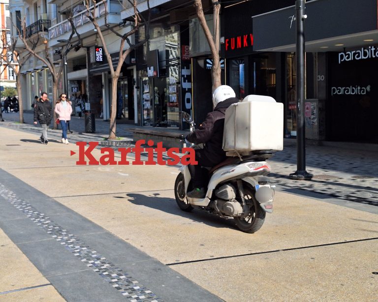 Θεσσαλονίκη: Αστυνόμευση ζητούν καταστηματάρχες στην Αγίας Σοφίας - «Περνάνε συνέχεια μηχανάκια στον πεζόδρομο, θα γίνει ατύχημα» (ΦΩΤΟ)