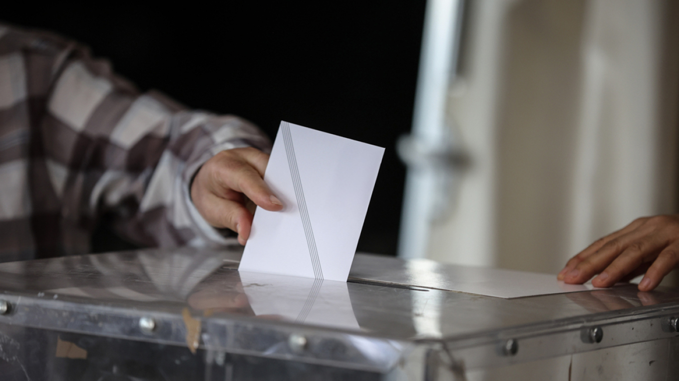 Δημοσκόπηση: Στις 13 μονάδες το προβάδισμα της ΝΔ, στις 20 του Μητσοτάκη – Κέρδη για Βελόπουλο, Κωνσταντοπούλου