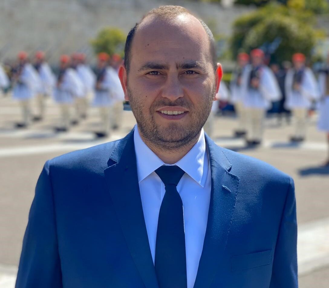 Ανεβαίνουν οι … μετοχές του Λάκη Βασιλειάδη 