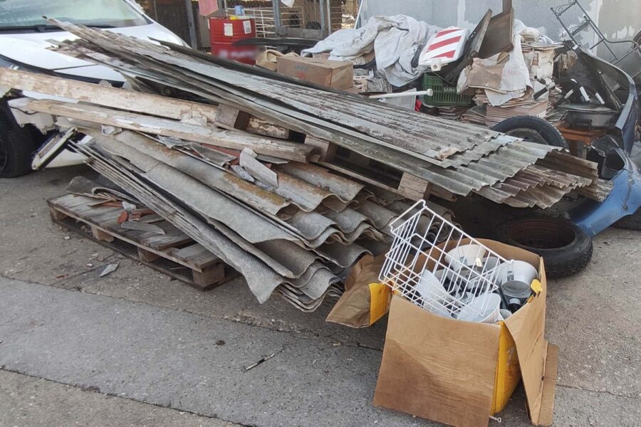 Θεσσαλονίκη: Βρέθηκαν πλάκες αμιάντου σε συνεργείο 37χρονου που είχε συλληφθεί για περιβαλλοντική ρύπανση στο Ωραιόκαστρο