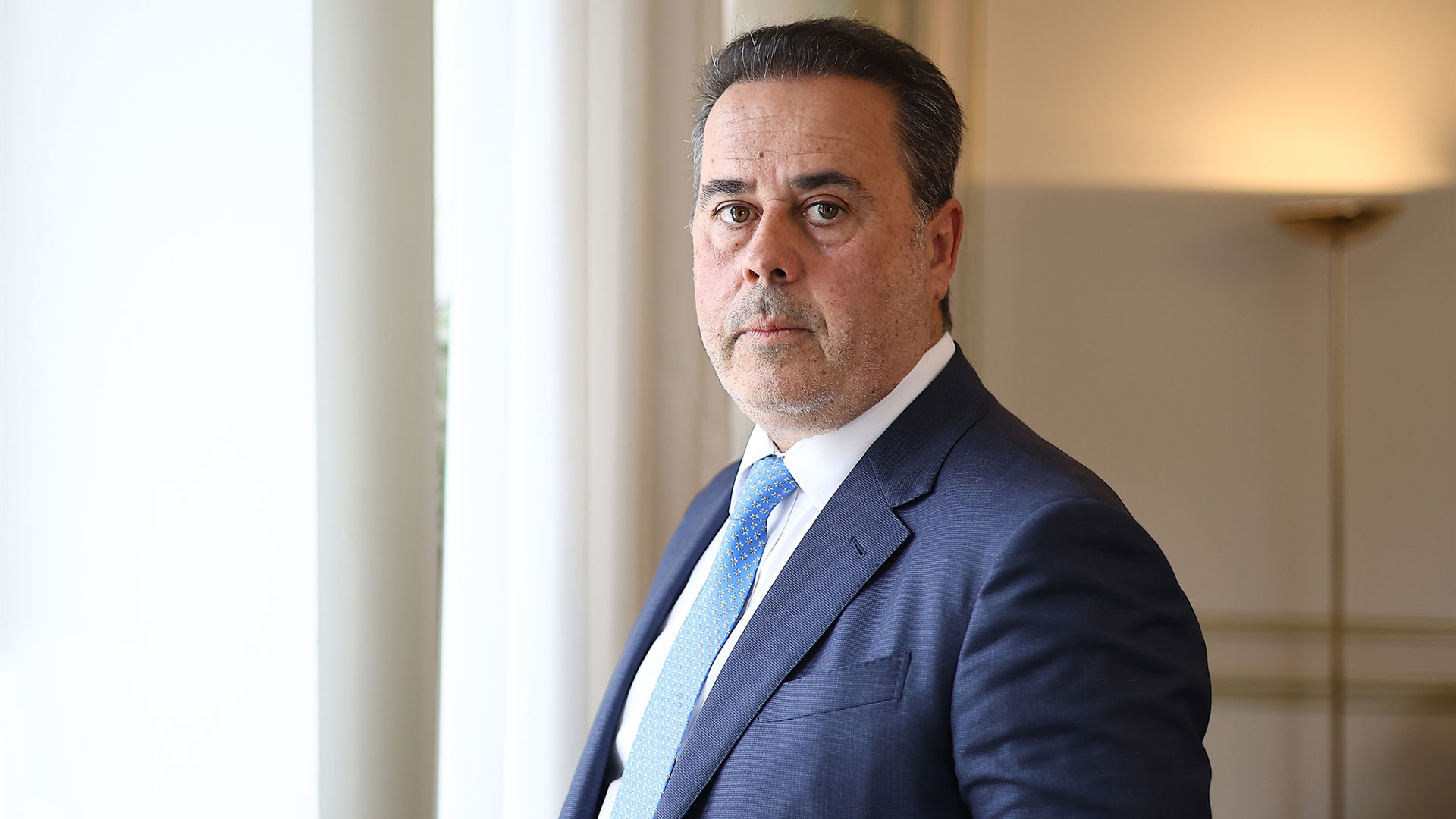 Η υπογραφή 5 εκατ. ευρώ του Παπασταύρου