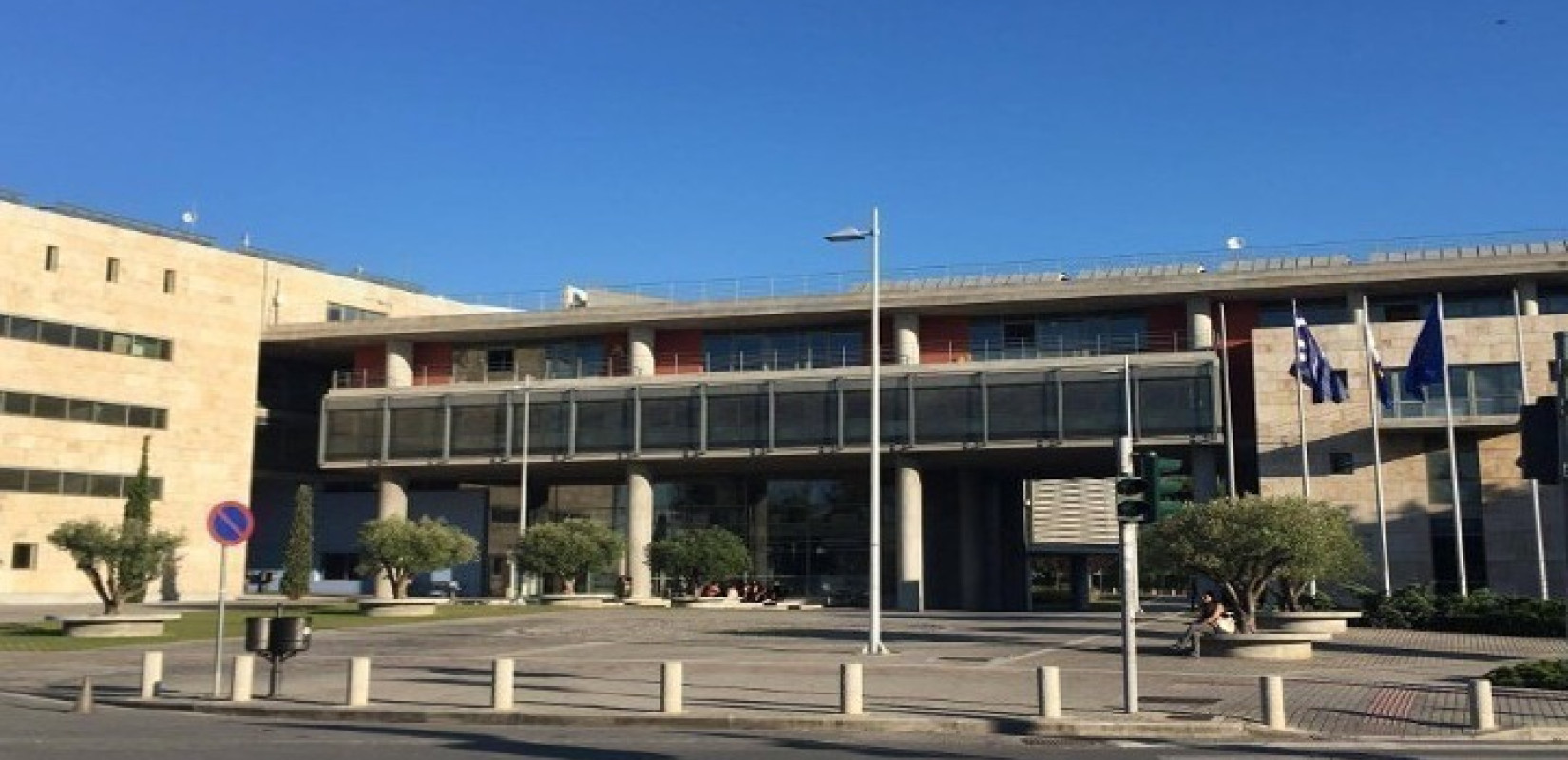 Η άνοιξη που ξεπρόβαλε στον Δ.Θεσσαλονίκης και οι κλέφτες λουλουδιών