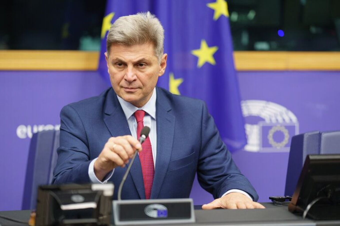 Φαραντούρης: «Δεν νοείται ευρωπαϊκή Άμυνα και μάλιστα με την Τουρκία μέσα χωρίς κοινή εξωτερική πολιτική» (Video)