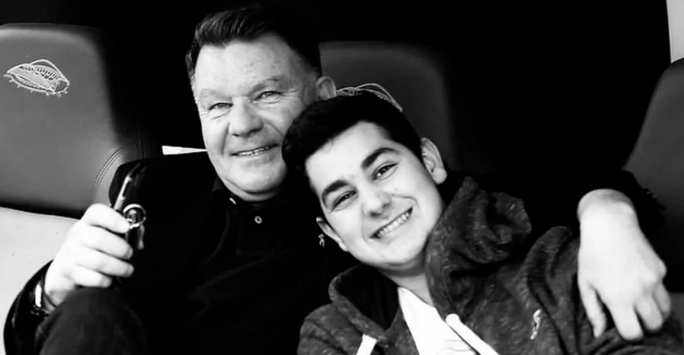 Η σπαρακτική ανάρτηση του Χρίστου Κούγια για τον πατέρα του: «Έκλαιγα και μου απάντησες “Γιατί κλαις; Κούγιας είσαι, μην φοβάσαι”»