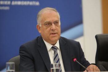 Ο Θεοδωρικάκος φέρνει επενδύσεις με κοινωνικό πρόσημο και έλεγχο