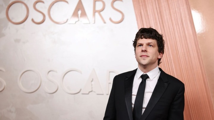 Ο Τζέσι Άιζενμπεργκ έλαβε την πολωνική υπηκοότητα