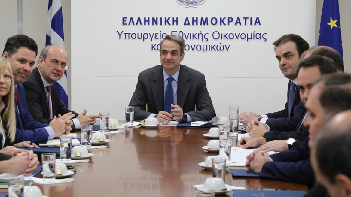 K. Μητσοτάκης στο ΥΠΕΘΟ: Προανήγγειλε νέες μειώσεις φόρων πολύ σύντομα (Video)